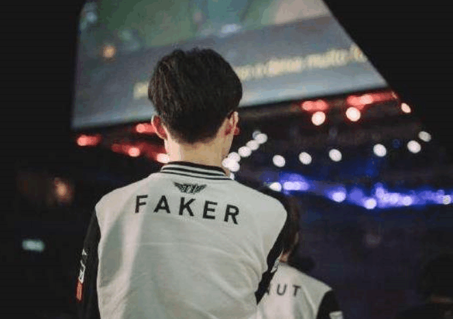 38位选手合同到期，LPL转会窗情况很精彩