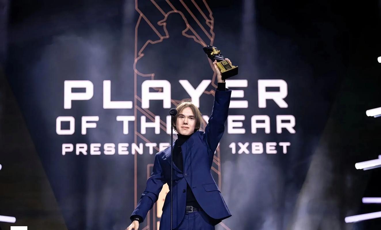 老虎吓到我了！老虎和兔子接连击败AD， Oh My God 时钟工 + 噩梦没有机会获胜， Weibo Gaming 赢得了第一场比赛