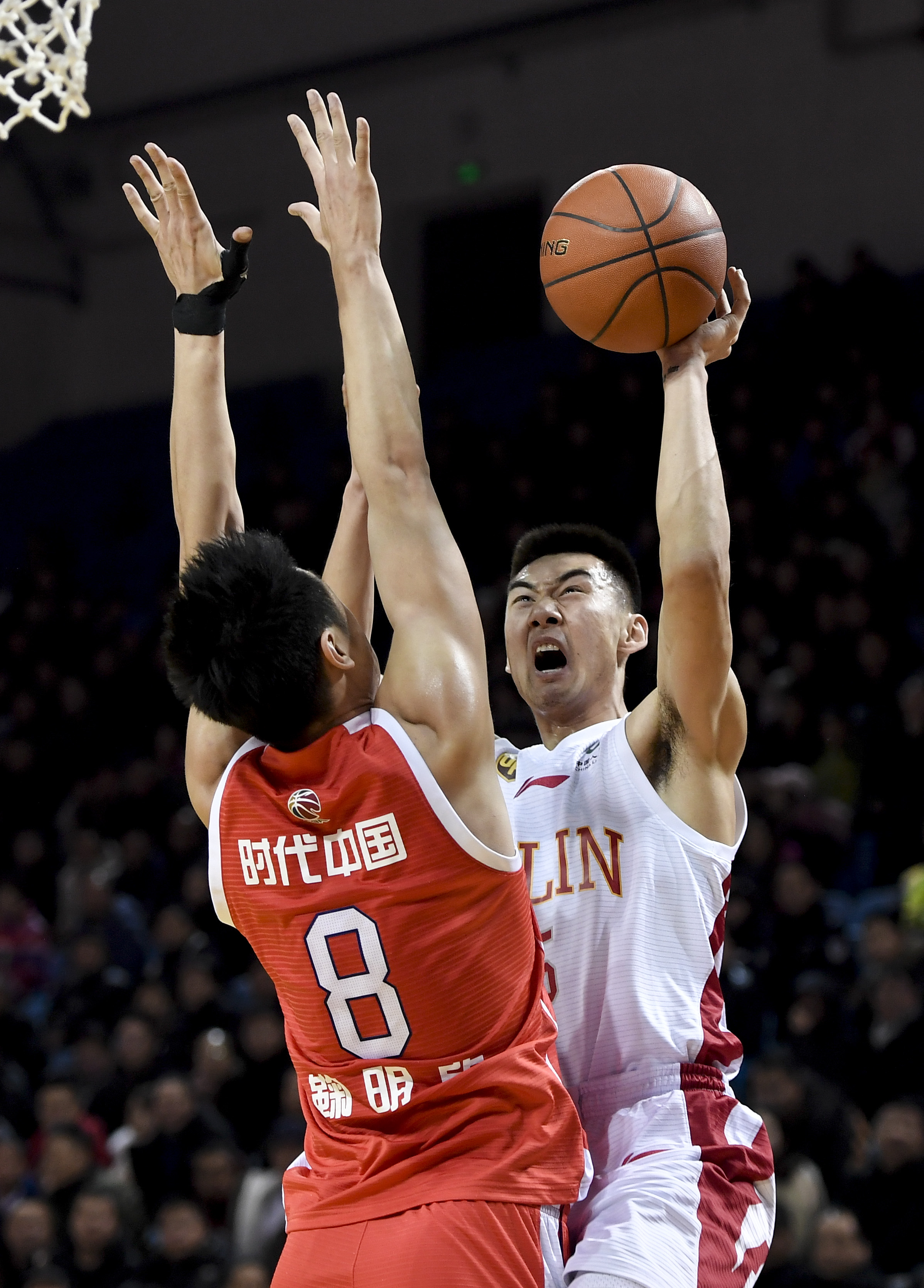 半场-马莱莱斩获赛季第6球 申花1-0领先深圳新鹏城